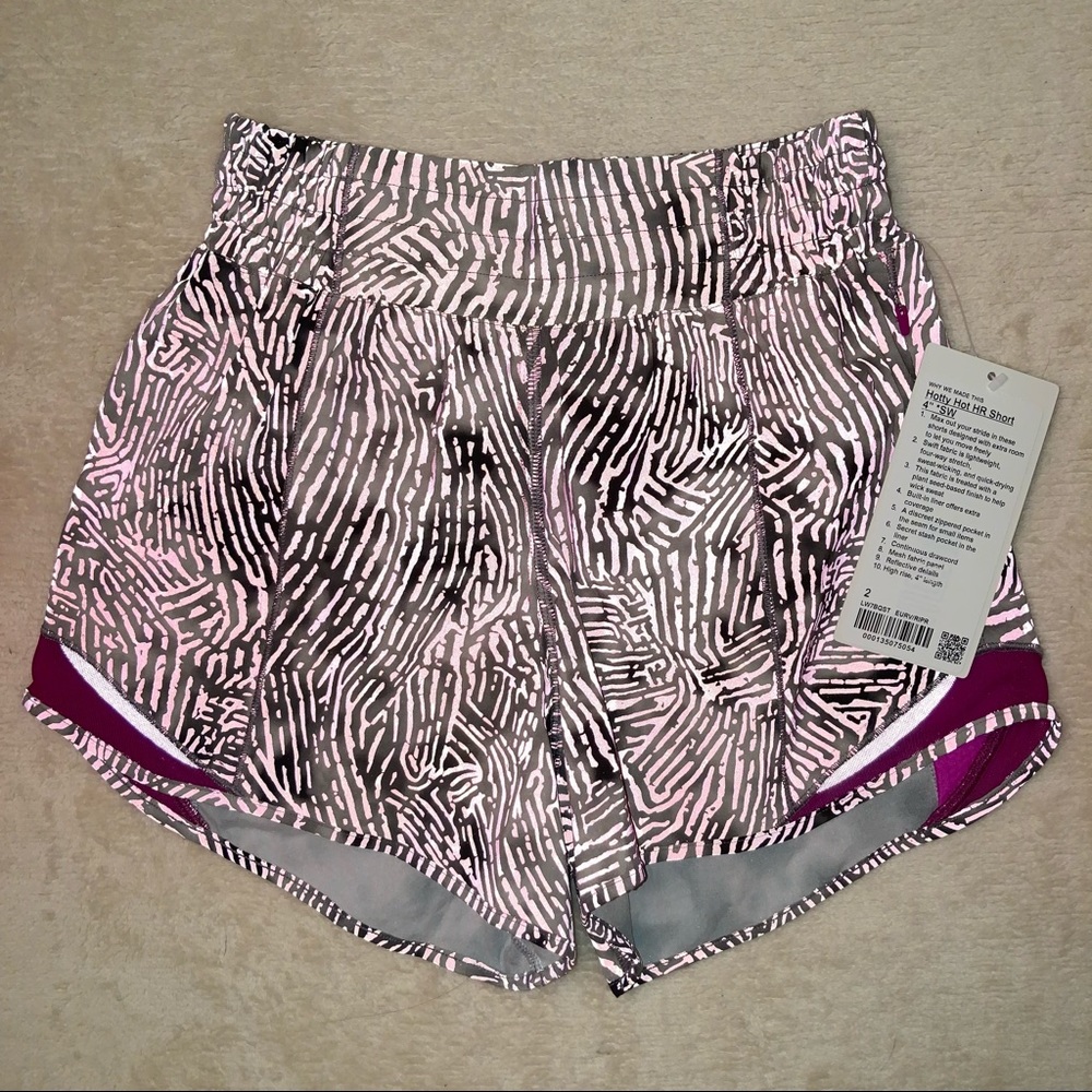 Lululemon SeaWheeze Hotty Hot High-Rise Short 4" - Picture 1 of 7